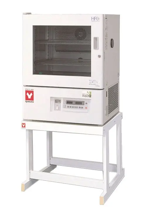 Yamato IN-604W 115V Programmable Chilling Incubator with Window, 143 Liter Capacity