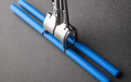 Foamtec FT401 UltraMOP™ SW Mop Handle with 14" Frame