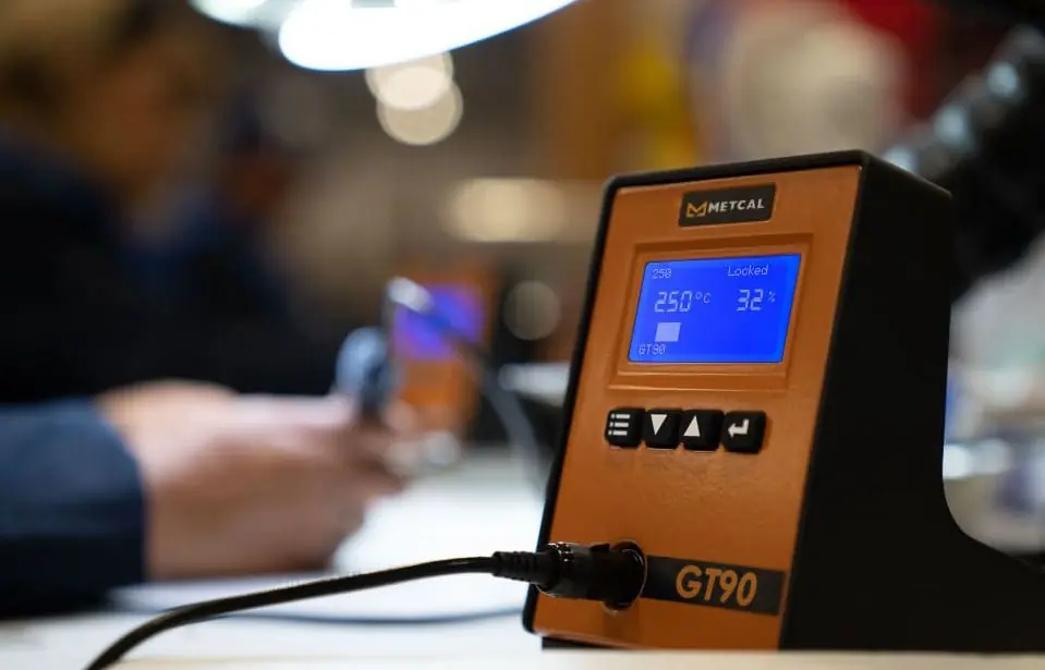 90W Single Port Digital Soldering System