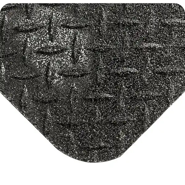 Wearwell 416 Diamond-Plate Mats with Gritshield, Black