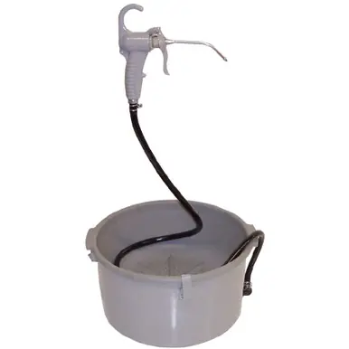 WHEELER-REX 5900 - Oiler Bucket w/ Dispense Nozzle for Pipe-Threading, Oil Included